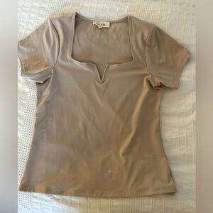 Elegant Beige Short Sleeve Top